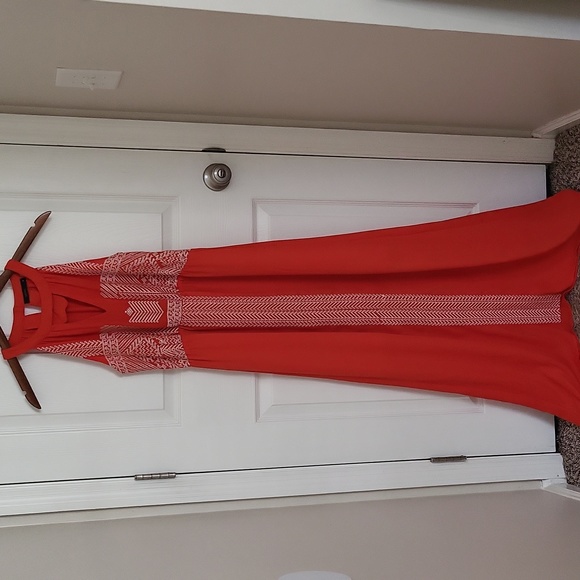 THML Maxi Dress - Picture 1 of 2